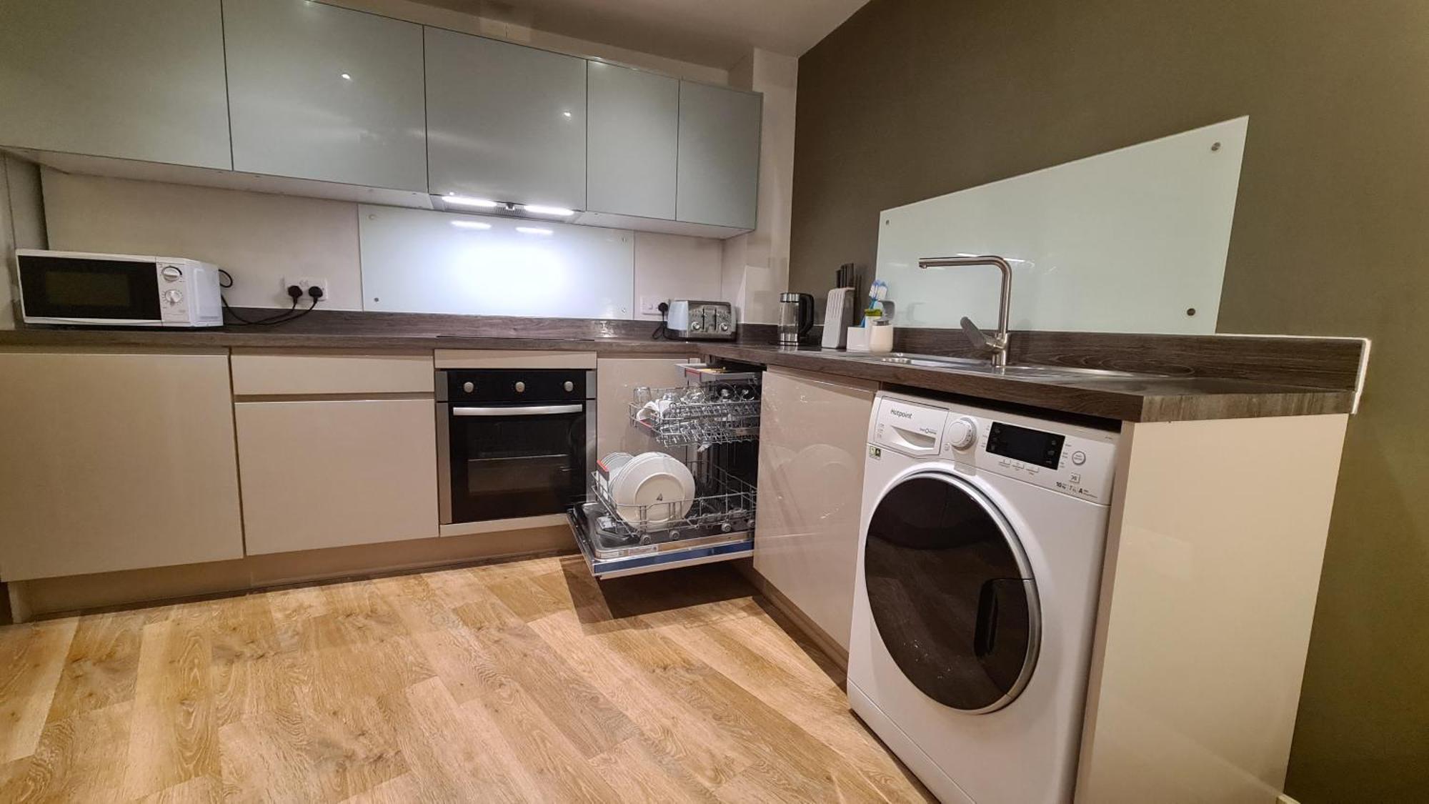 Modern One Bedroom Apartment In Cardiff Bay Exteriör bild
