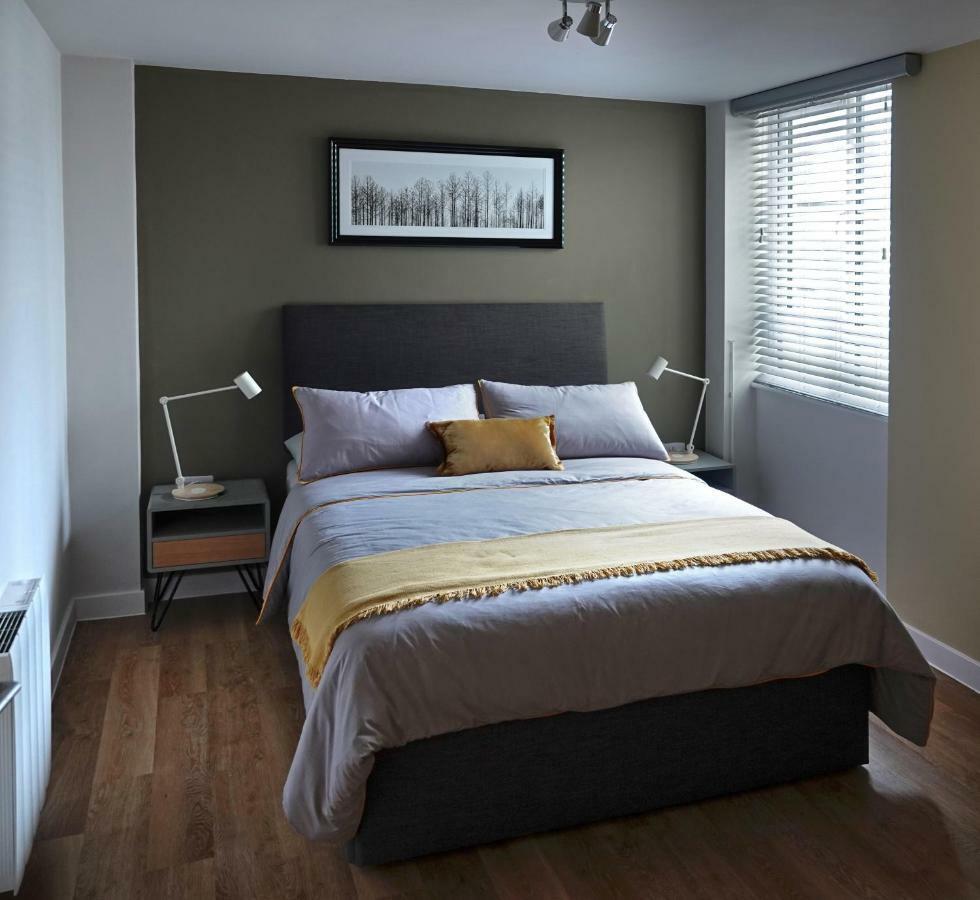 Modern One Bedroom Apartment In Cardiff Bay Exteriör bild